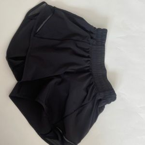 Lululemon hotty hot shorts size 2